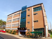 又石大学学费,韩国的又石大学是在农村吗？学费贵不贵？